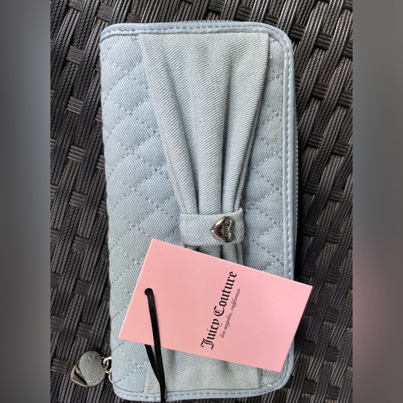Juicy Couture Wallet,Sky Blue Quilted Wallet with Heart Charm,women’s Wallet. - Picture 15 of 16